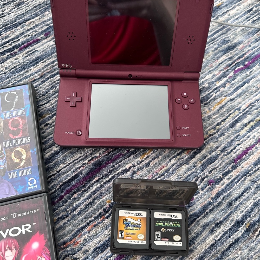 Nintendo DS w/ 6 games (MUST GO TODAY)